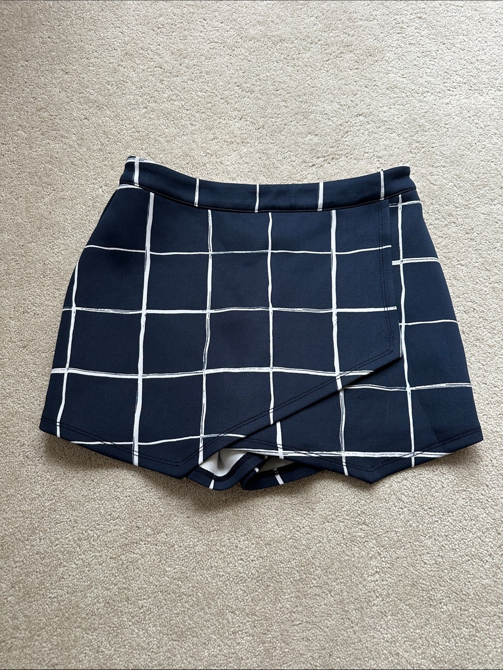 Abercrombie & Fitch Navy and White Windowpane Skort